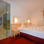 Gampeler Hof 3*