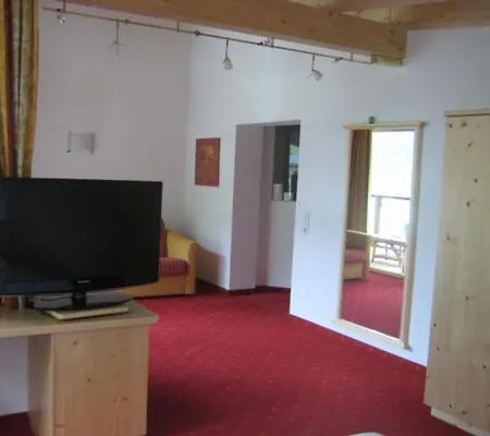 Gampeler Hof 3*