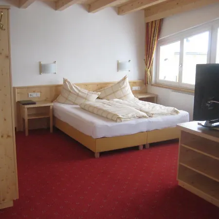 Gampeler Hof 3*