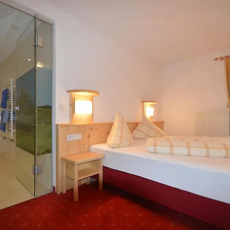 Gampeler Hof 3*